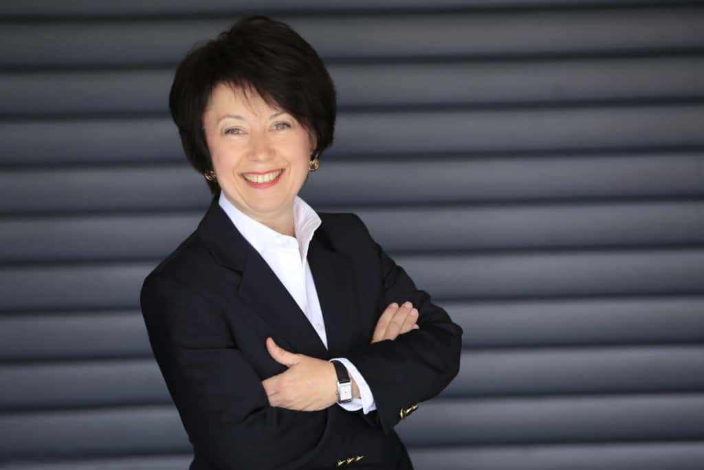 Dr Manuela Weller